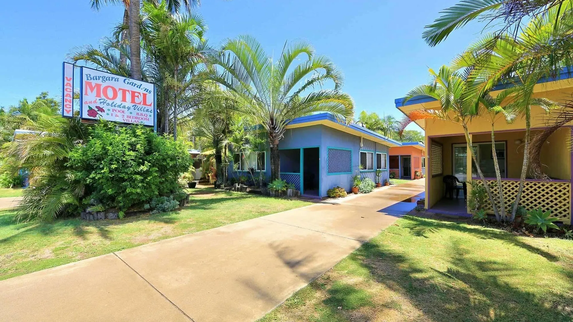 Bargara Gardens Boutique Villas 3*,